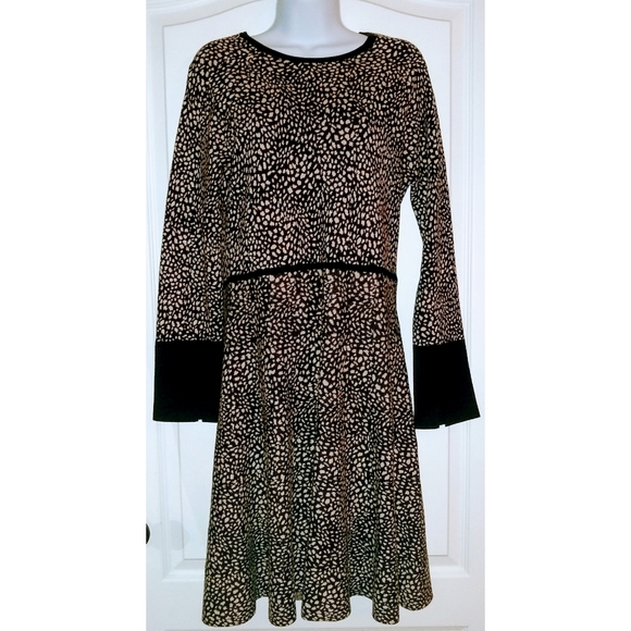Vince Camuto Dresses & Skirts - Vince Camuto Leopard Print Sweater Dress - Medium